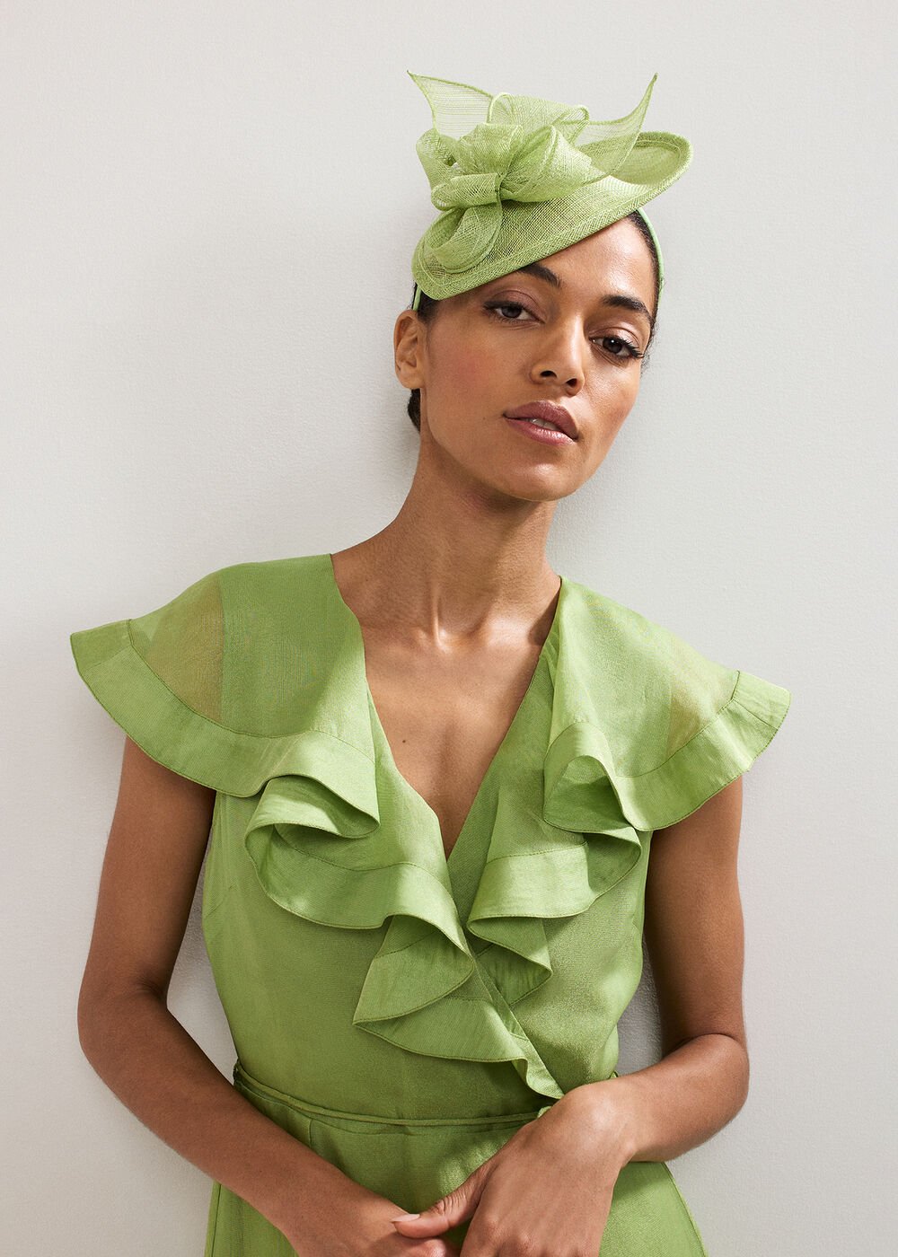 Mini Oval Fascinator - Pale Green