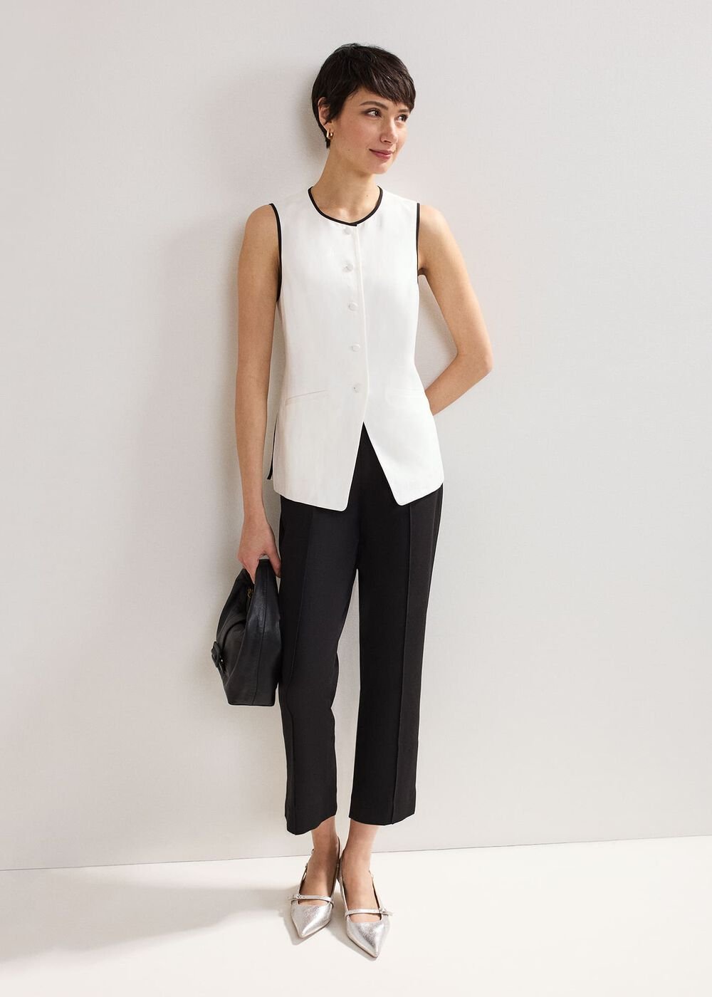 Miah Stretch Capri Trousers - Black