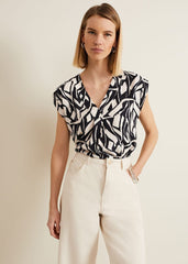 Celyn Notch Printed Blouse - Black/Ivory
