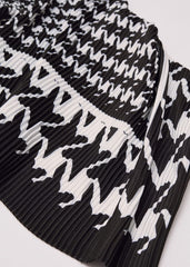 Houndstooth Pleated Scarf - Black