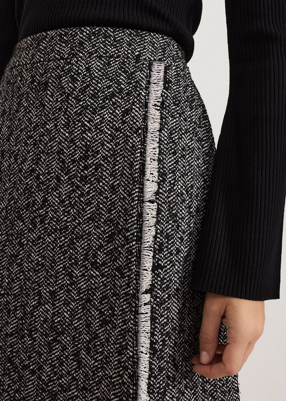 Ayame Textured Skirt - Black