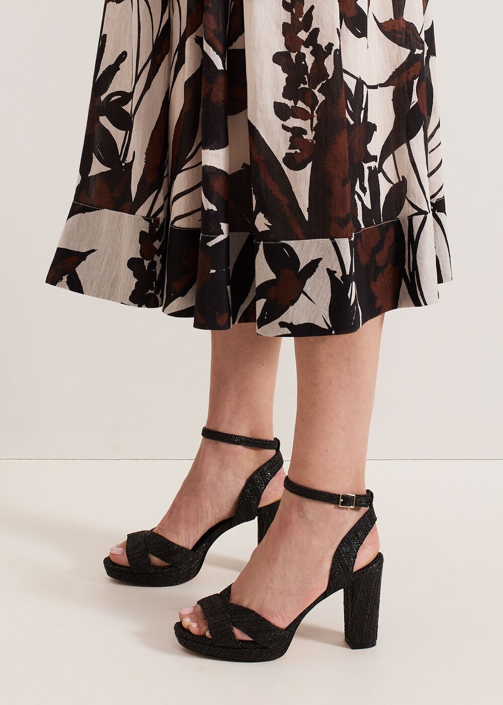 Raffia Platform Sandal - Black