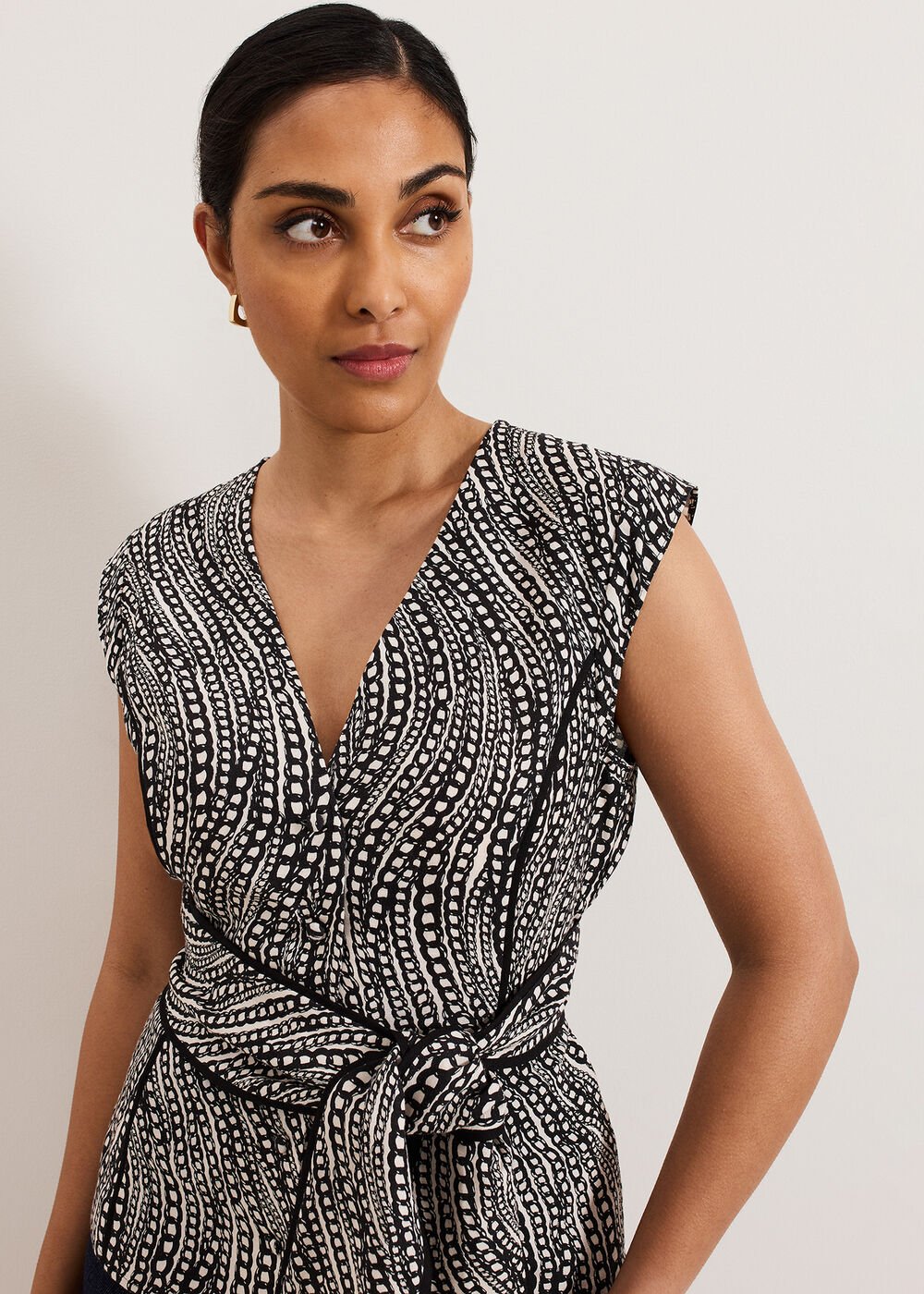 Petite Print Top - Black/Ivory