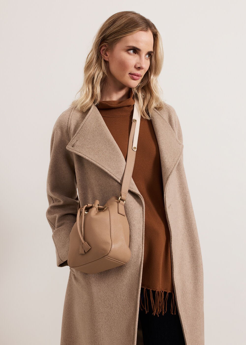 Leather Bucket Bag - Tan