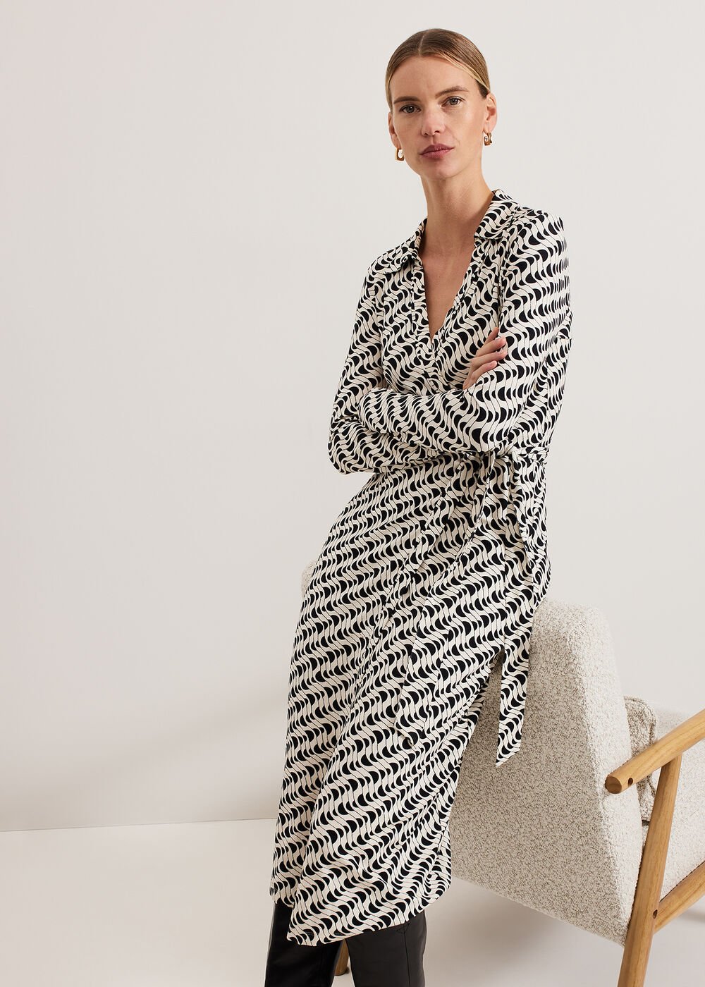 Gina Geo Wrap Dress - Navy/Ivory