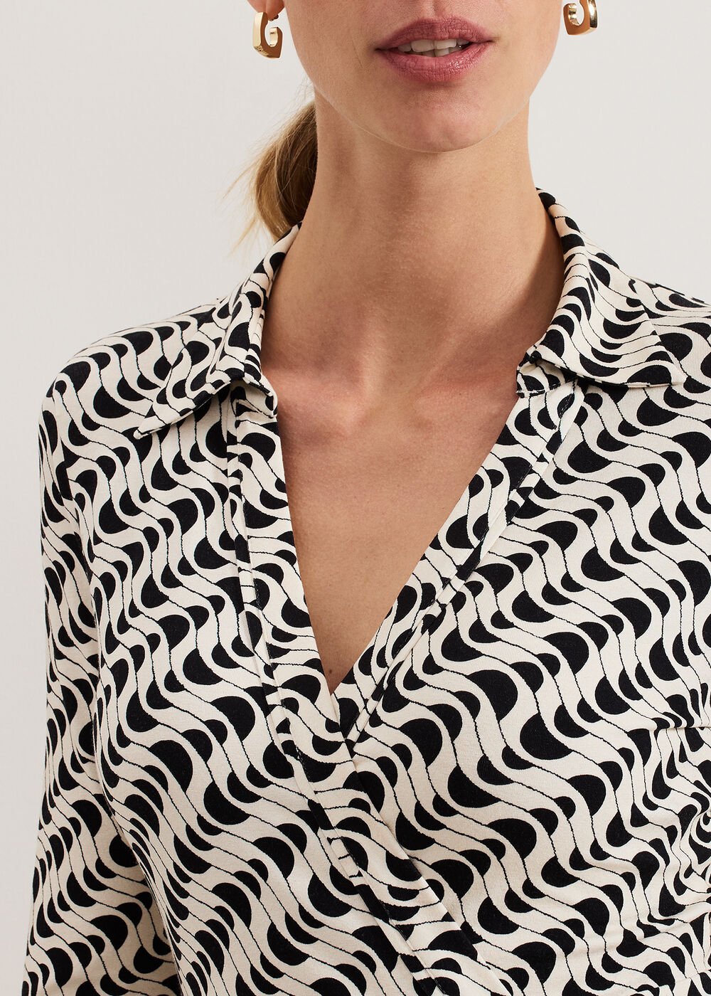 Gina Geo Wrap Dress - Navy/Ivory