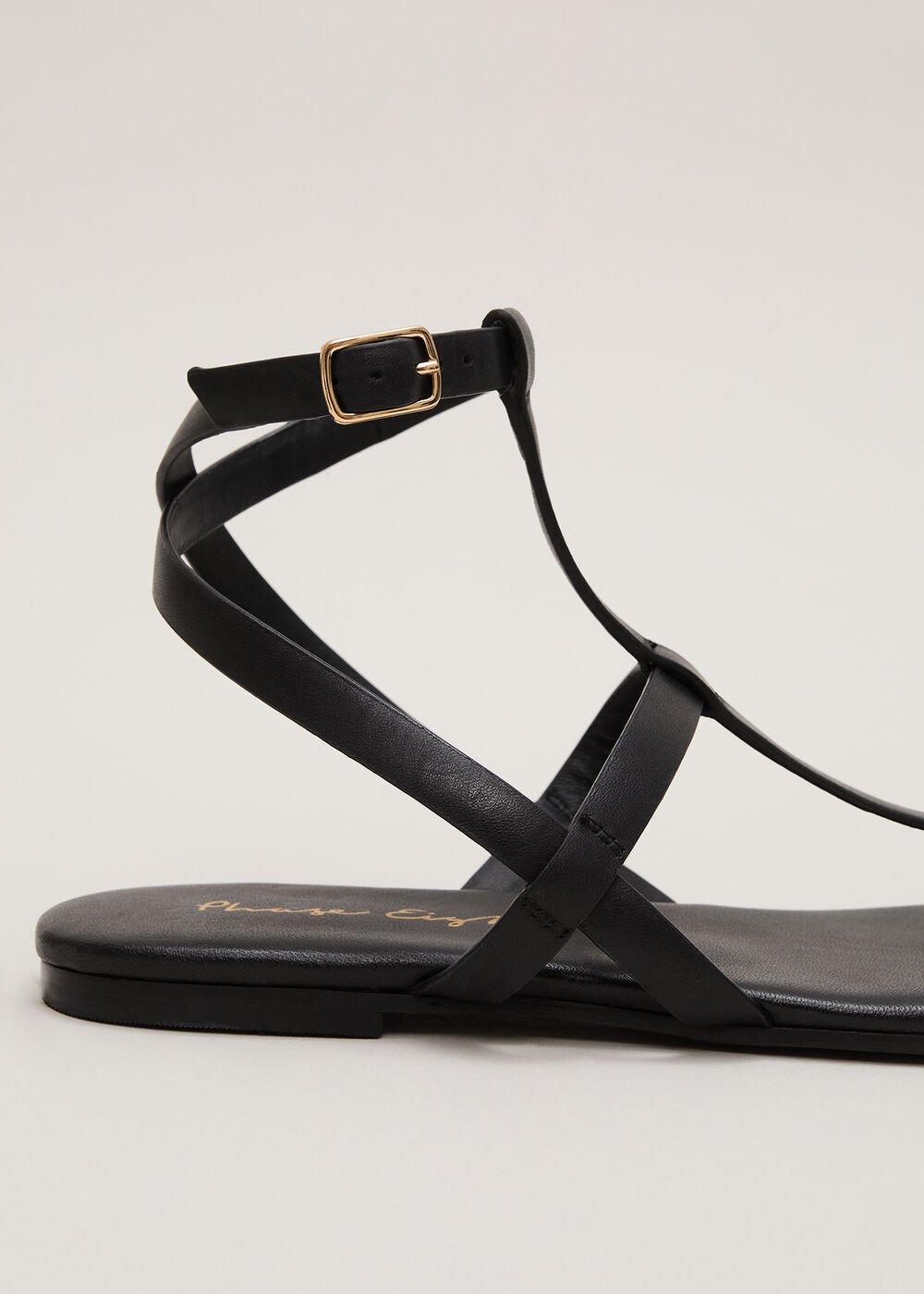 Strappy Flat Sandals - Black