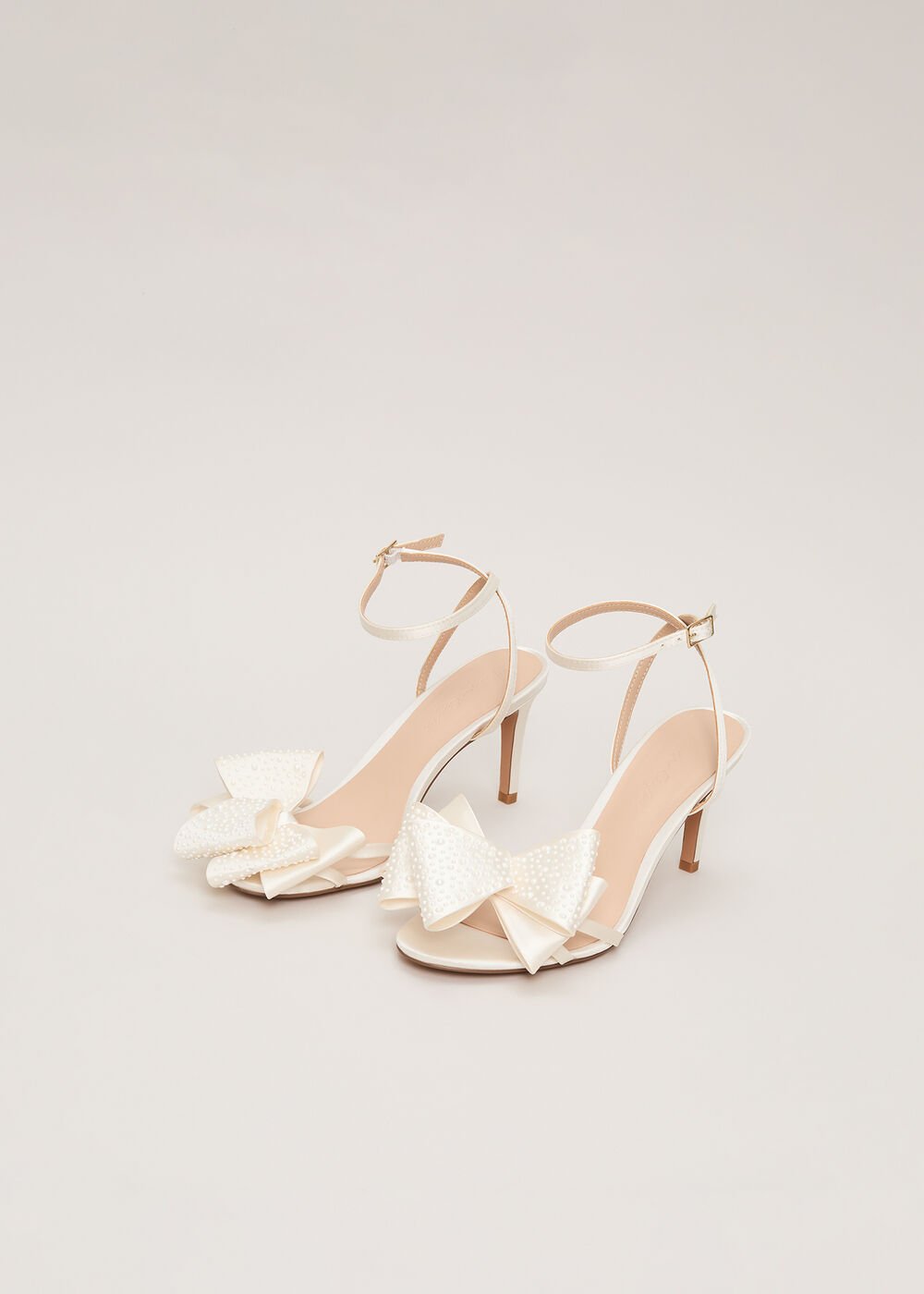 Pearl Bow Sandals - Ivory