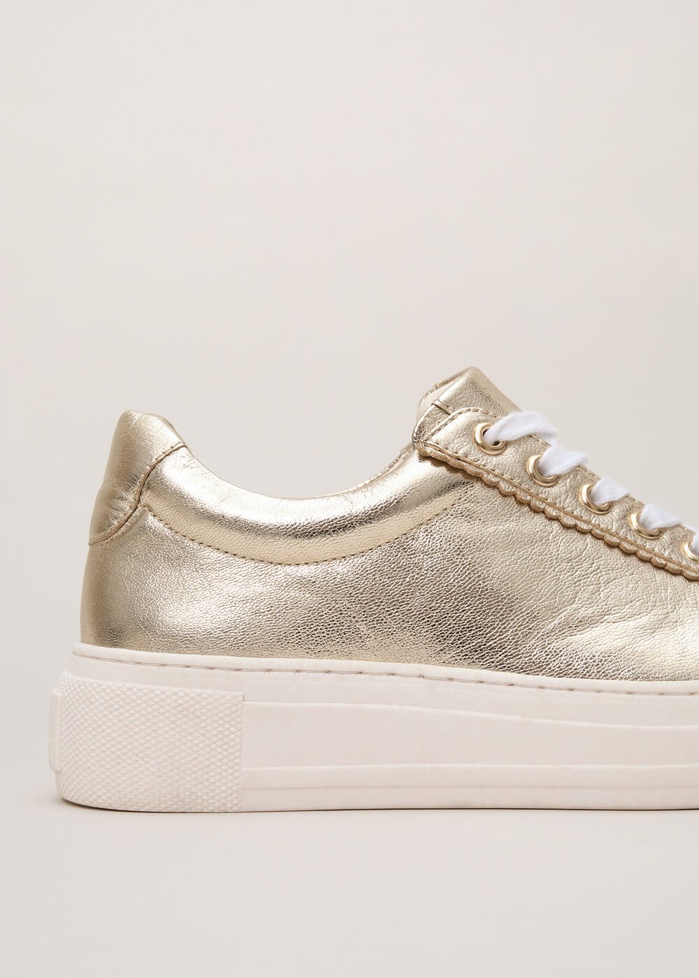 Metallic Trainer - Gold