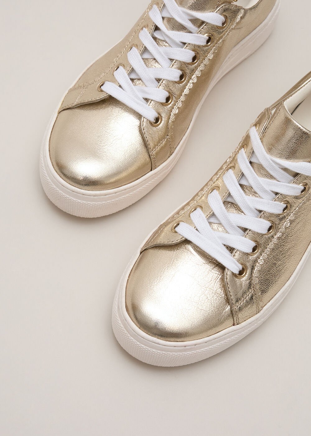 Metallic Trainer - Gold