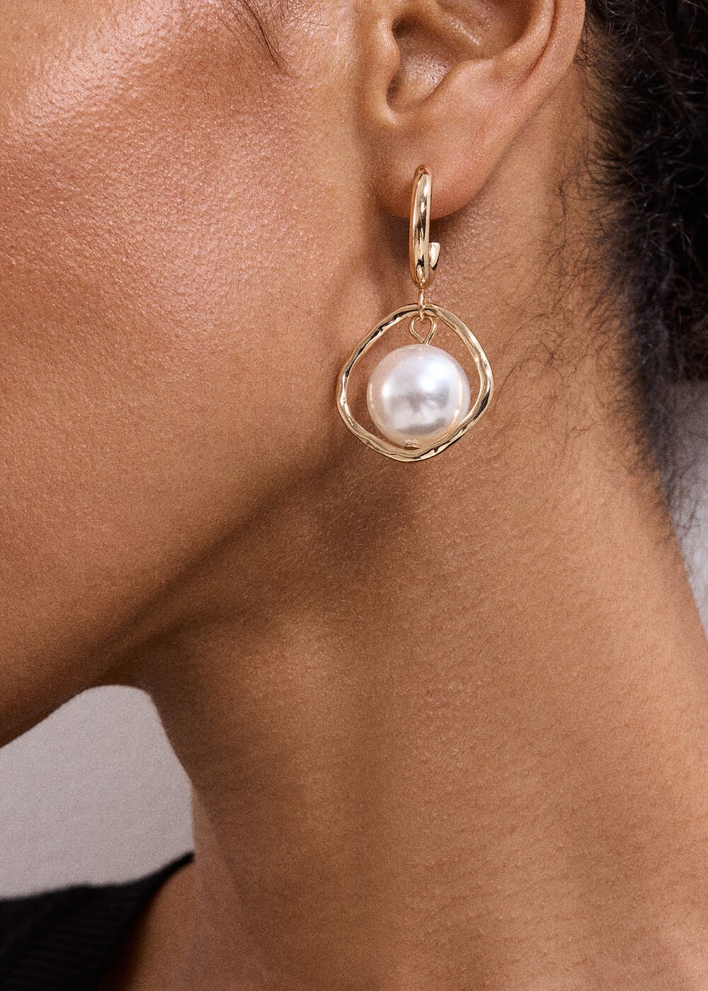 Pearl Drop Earrings - Gold