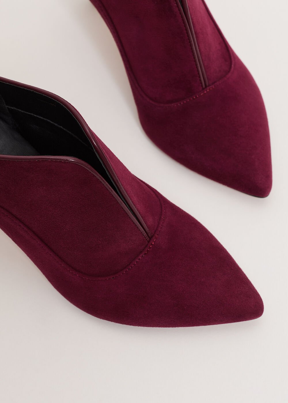 Suede Boots - Dark Red