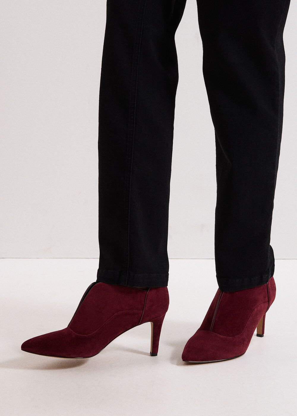 Suede Boots - Dark Red