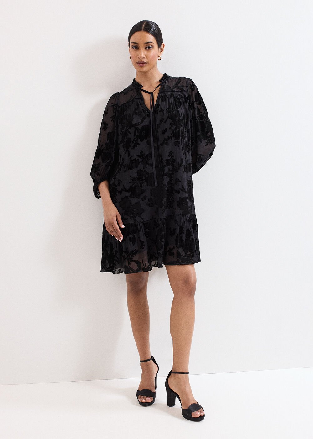 Mila Velvet Dress - Black
