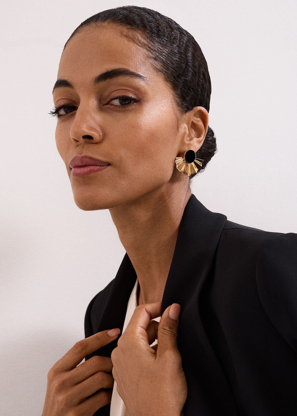 Velvet Fan Earrings - Black