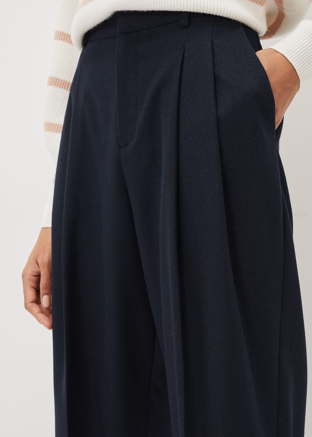 Odette Pleated Crop Trousers - Navy