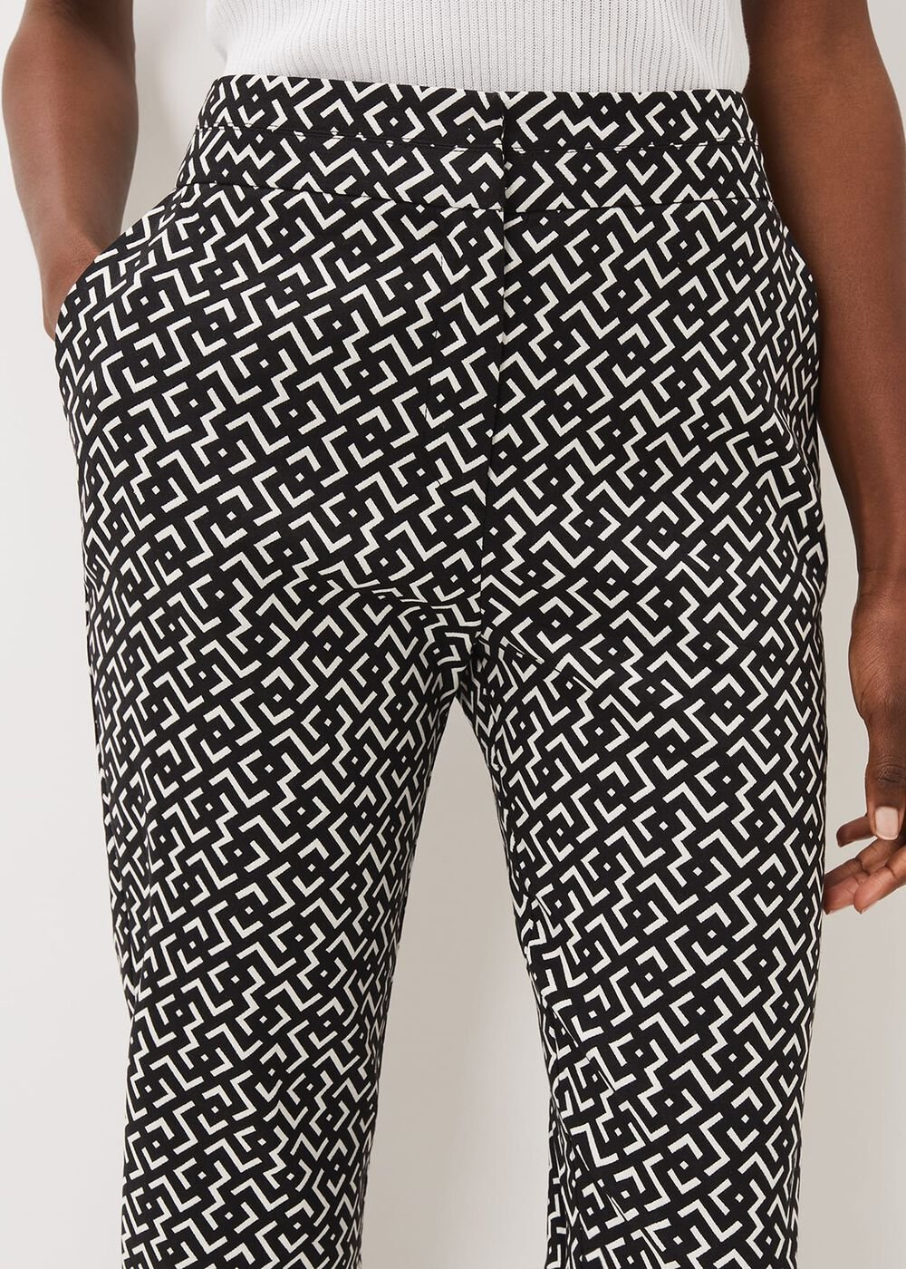 Mackenzie Geo Tapered Trouser - Black/White