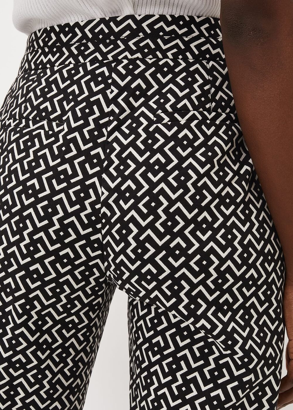 Mackenzie Geo Tapered Trouser - Black/White