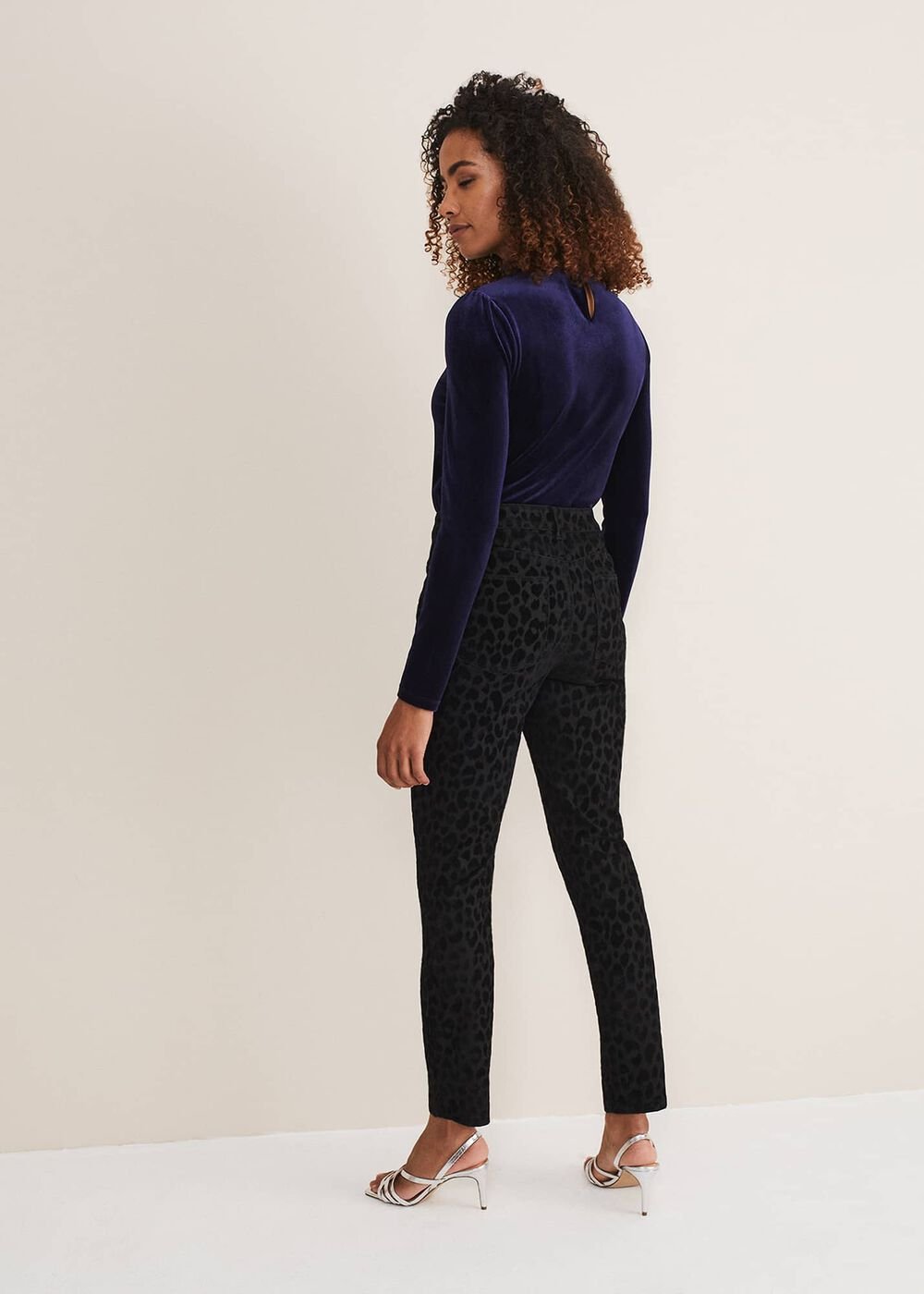 Jaimie Flocked Jeans - Black