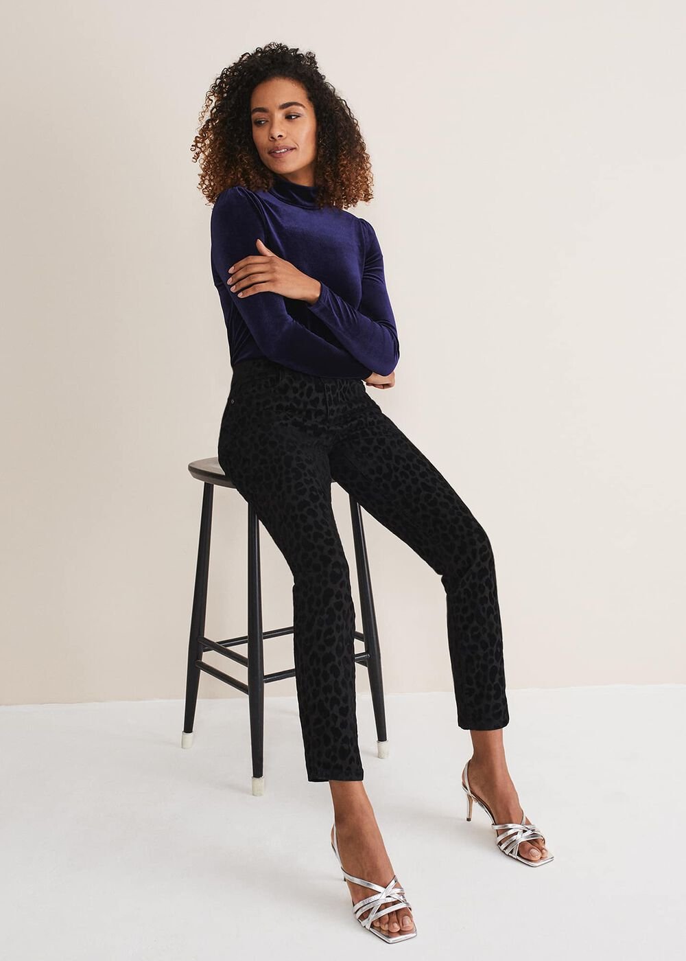 Jaimie Flocked Jeans - Black