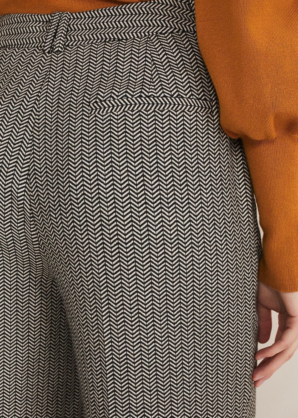 Nouria Herringbone Tapered Trouser - Black/Cream