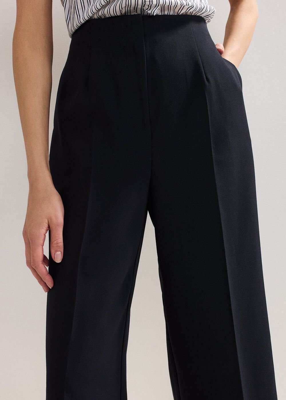 Aubrielle Wide Leg Culottes - Navy