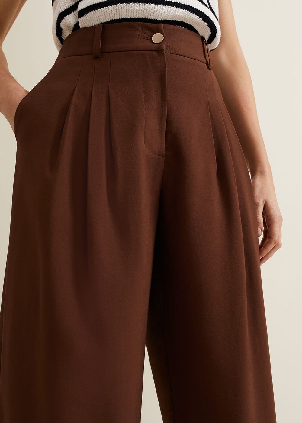 Indiyah Pleated Wide Leg Trousers - Brown