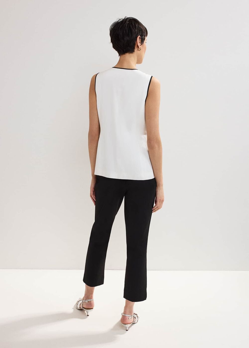 Miah Stretch Capri Trousers - Black