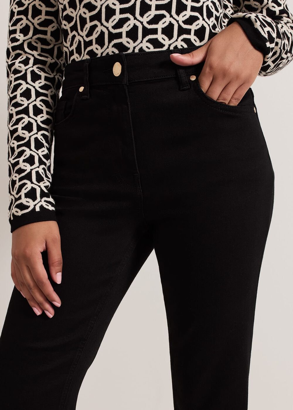 Petite Olivia Bootcut Jean - Black
