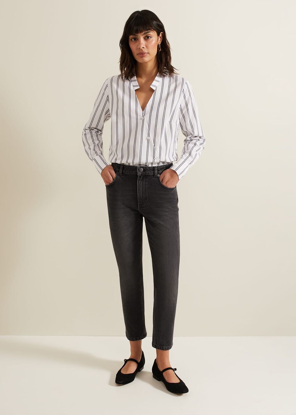 Sara Slim Leg Jeans - Black