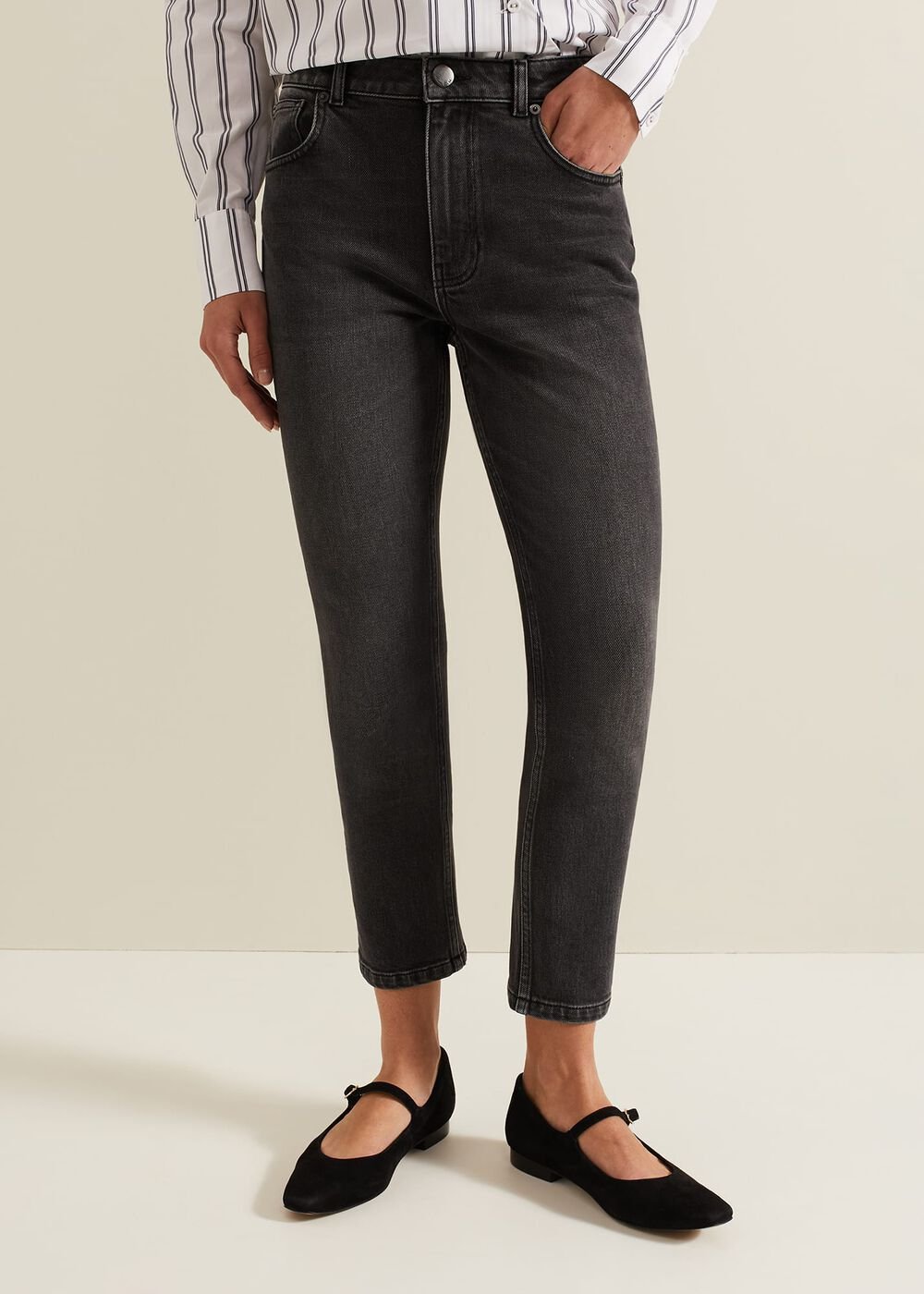 Sara Slim Leg Jeans - Black