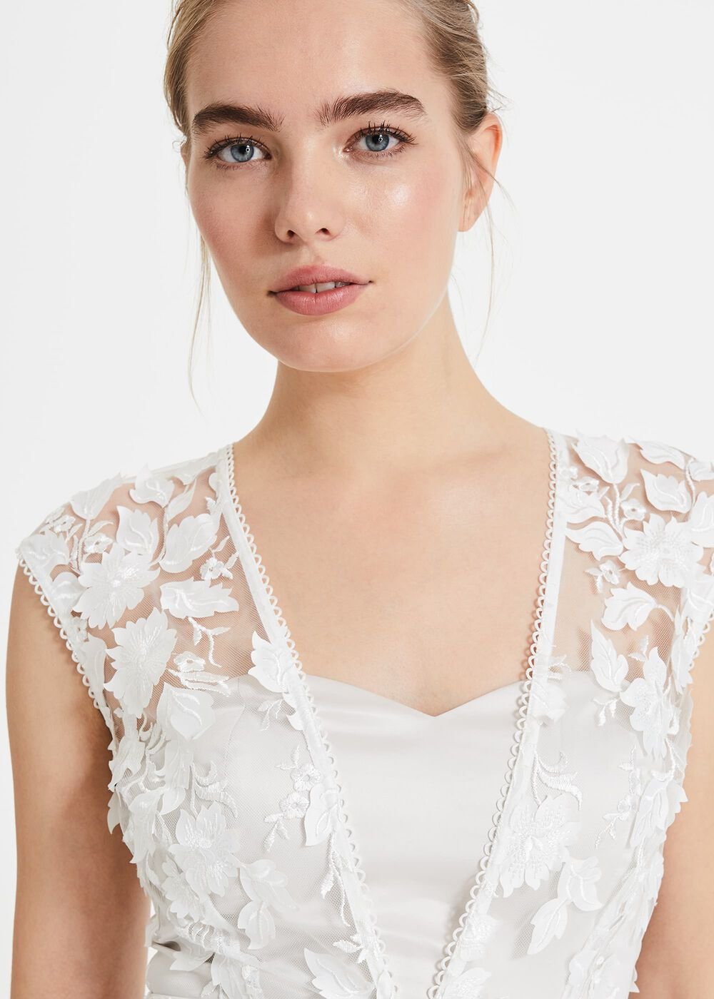 Peony 3d Lace Wedding Dress - Almond