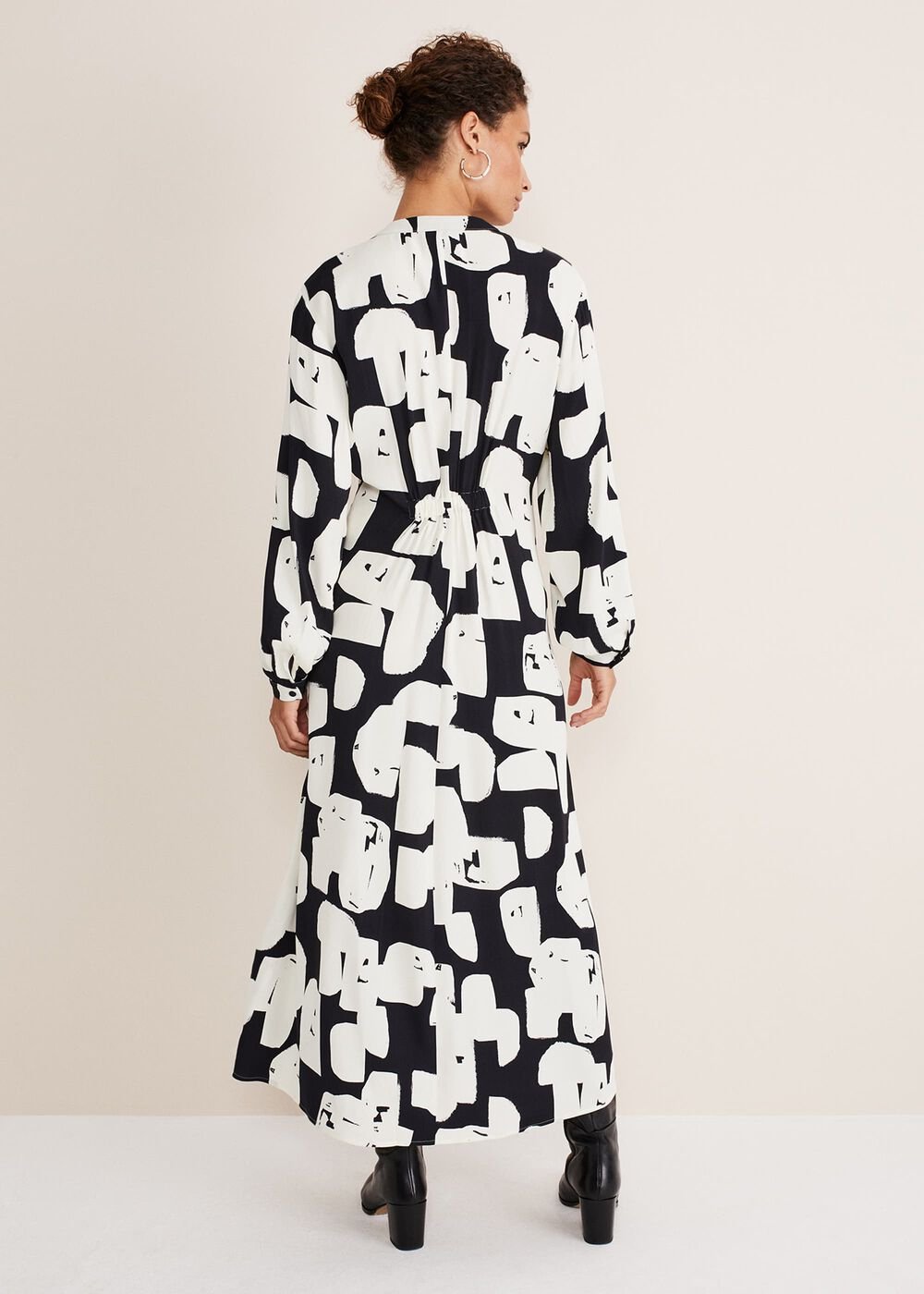 Black & White Abstract Maxi Dress - Ivory/Black