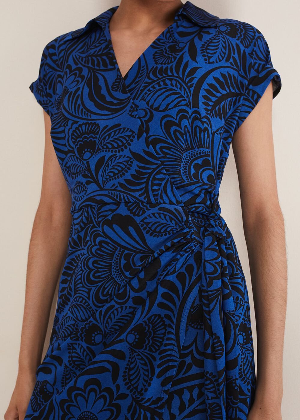 Mara Abstract Print Wrap Dress - Blue/Black