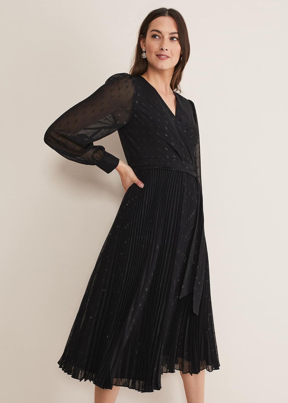 Dani Shimmer Pleat Dress - Black/Silver