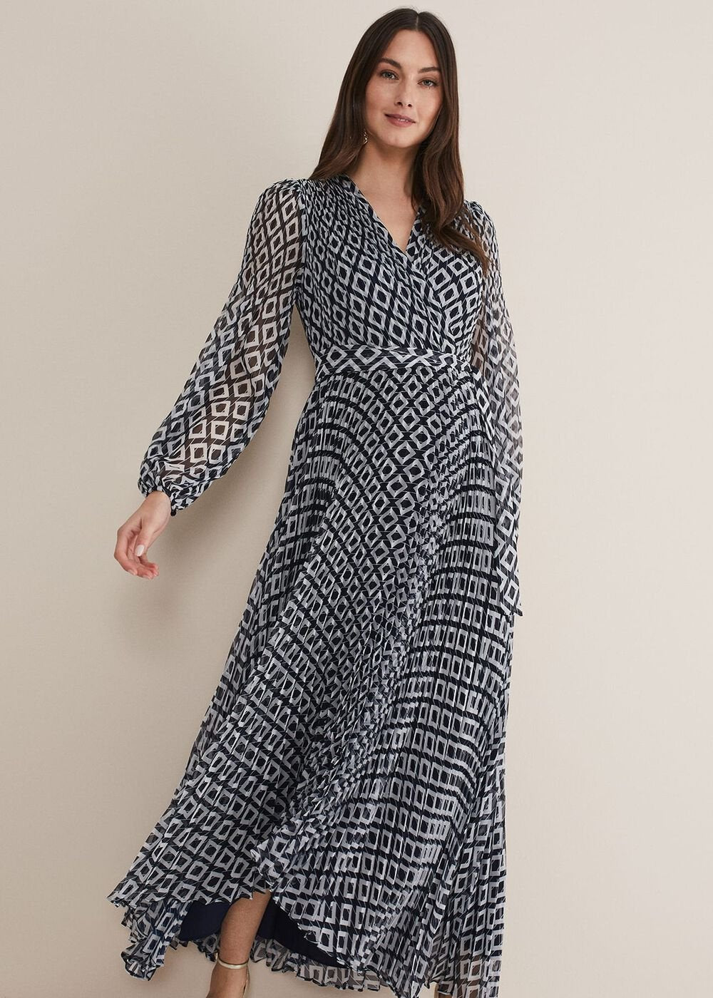 Roxanna Pleated Diamond Maxi Dress - Navy/Ivory