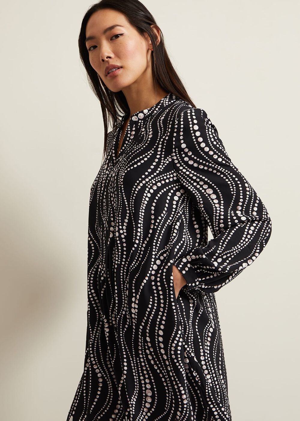 Patsy Pearl Swing Mini Dress - Black/Ivory