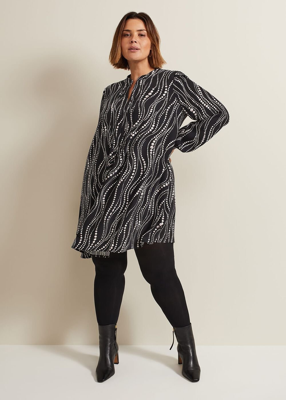Patsy Pearl Swing Mini Dress - Black/Ivory