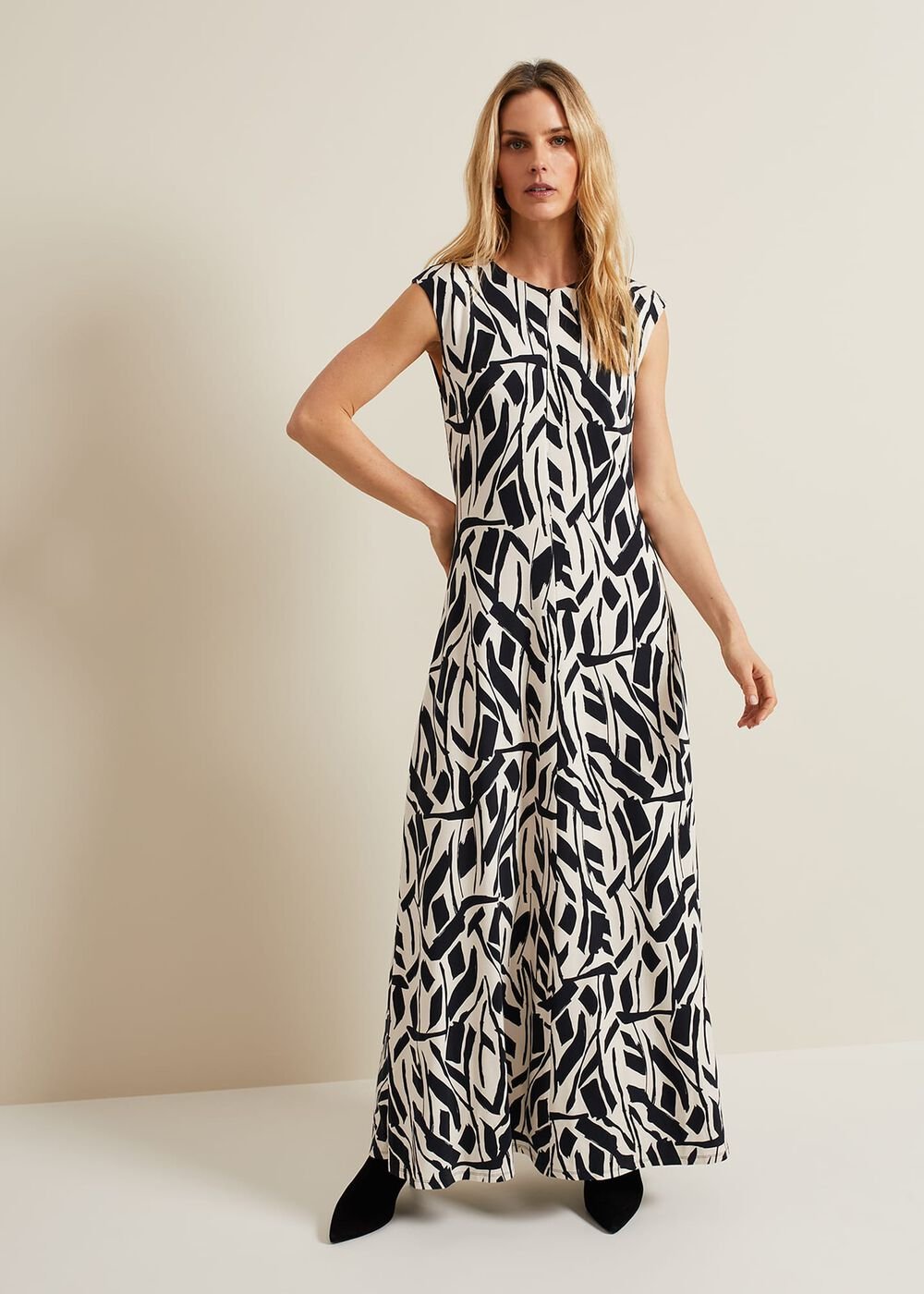 Kristy Geo Maxi Dress - Black Multi
