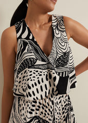 Petite Saskia Abstract Pleated Jumpsuit - Black