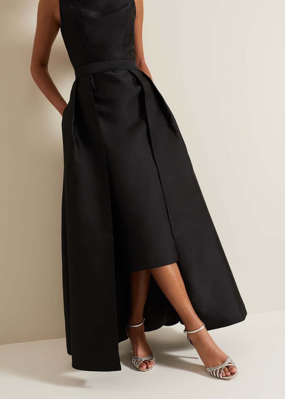 Yisanne Black Satin Embelished Dress - Black