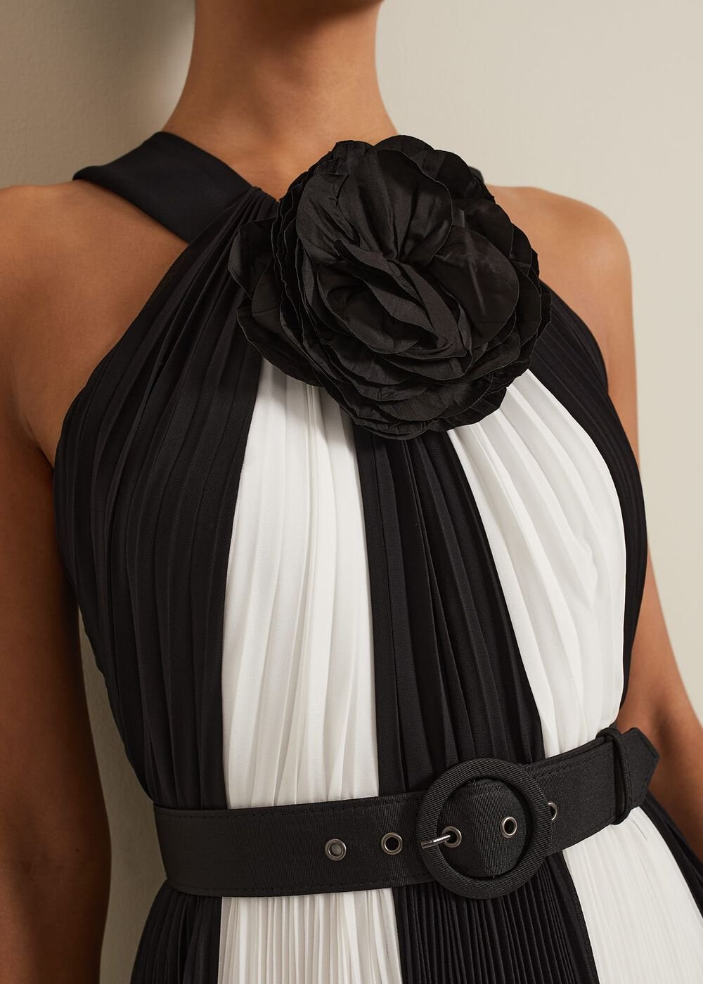 Taylor Pleated Maxi Dress - Black/Ivory