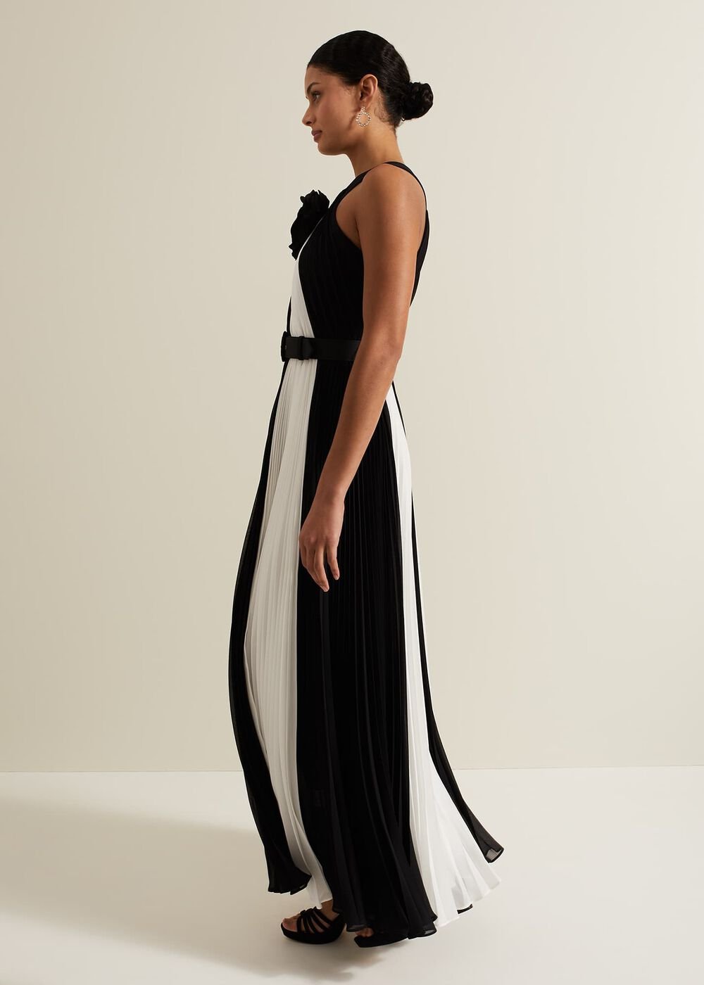 Taylor Pleated Maxi Dress - Black/Ivory