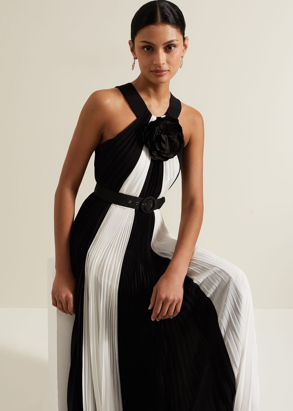 Taylor Pleated Maxi Dress - Black/Ivory
