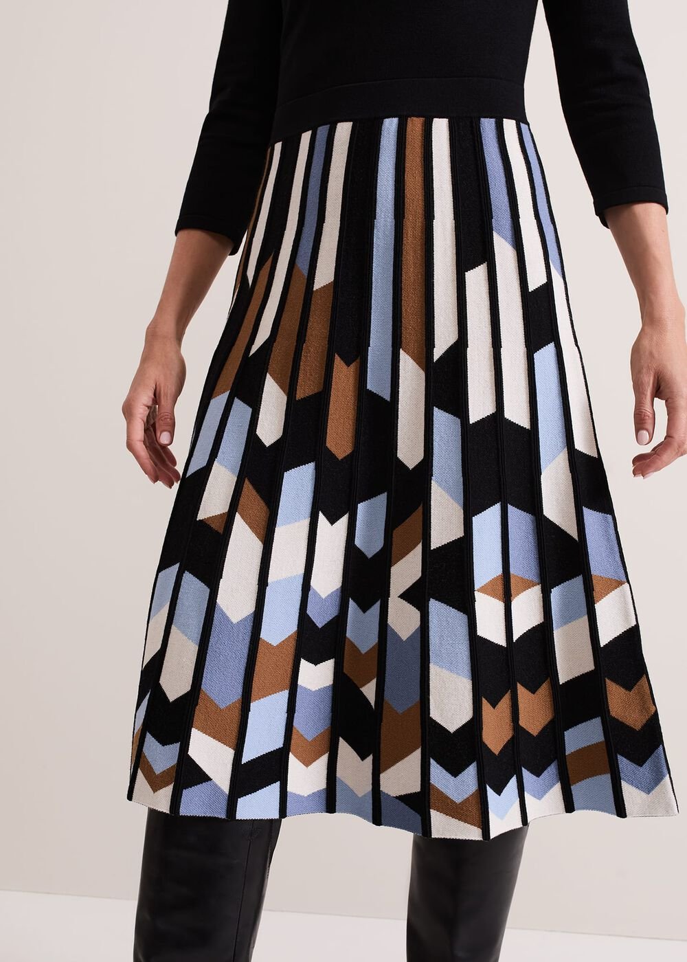 Maci Pleated Sunray Midi Dress - Black Multi