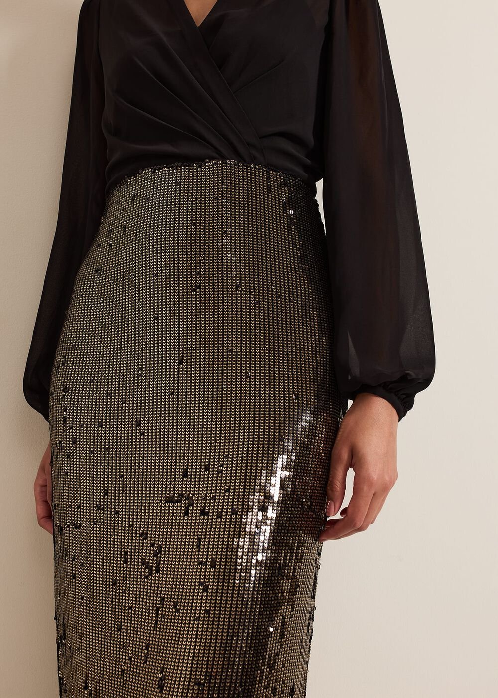 Aniya Sequin Long Sleeved Maxi Dress - Black/Multi