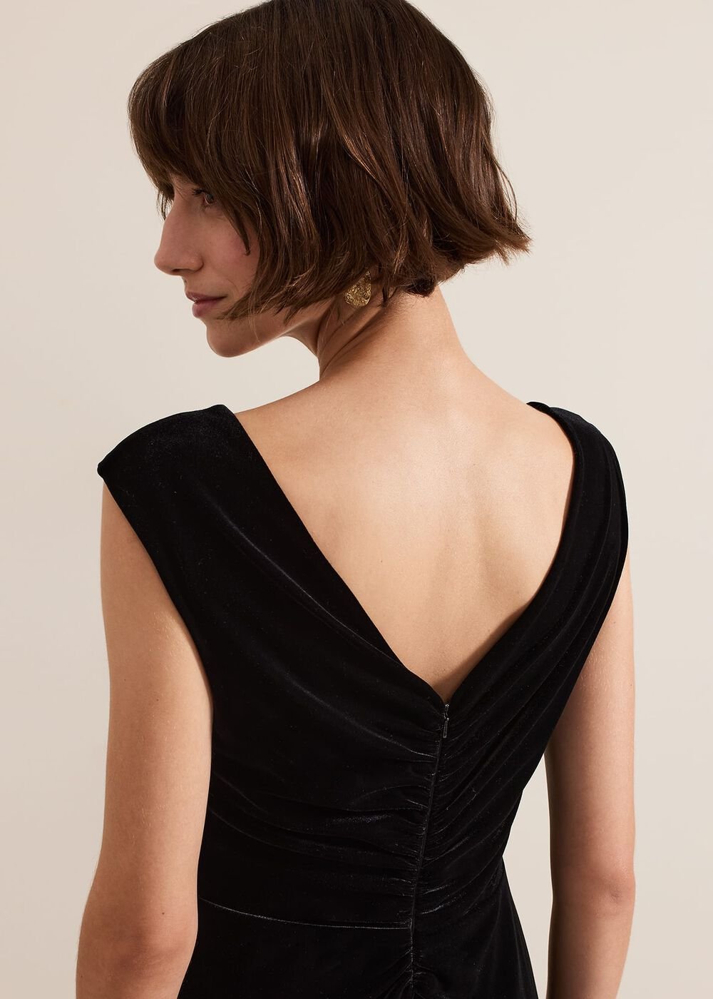 Donna Black Velvet Maxi Dress - Black