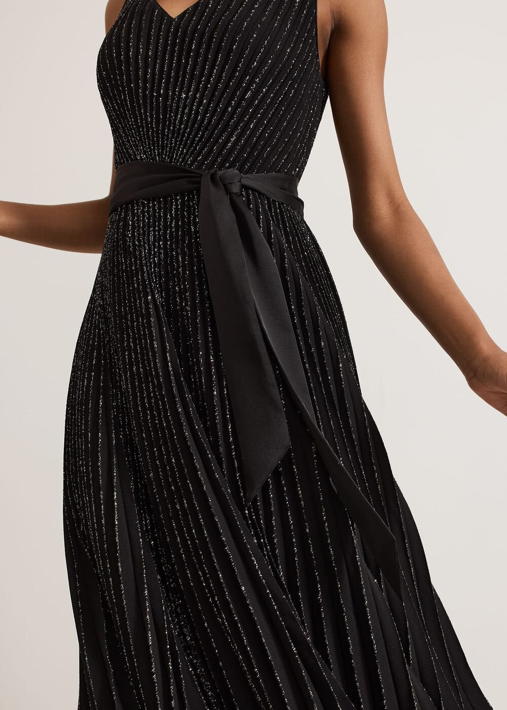 Keleche Glitter Pleat Dress - Black