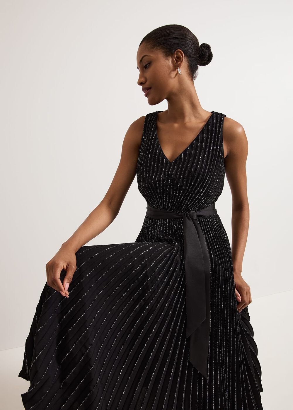 Keleche Glitter Pleat Dress - Black