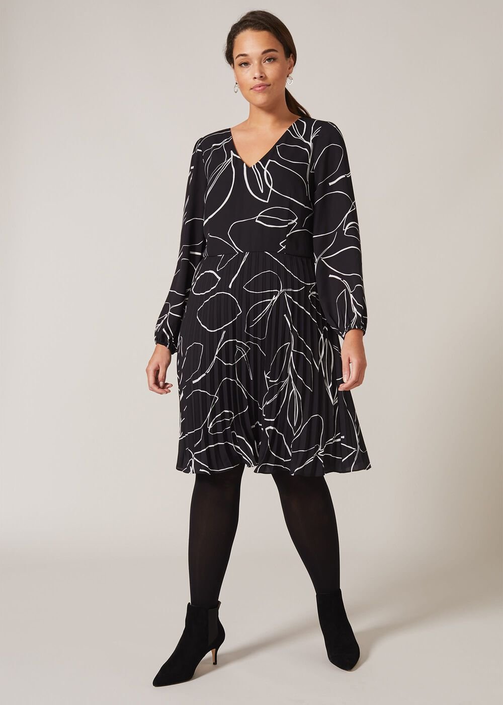 Hetty Pleated Dress - Black